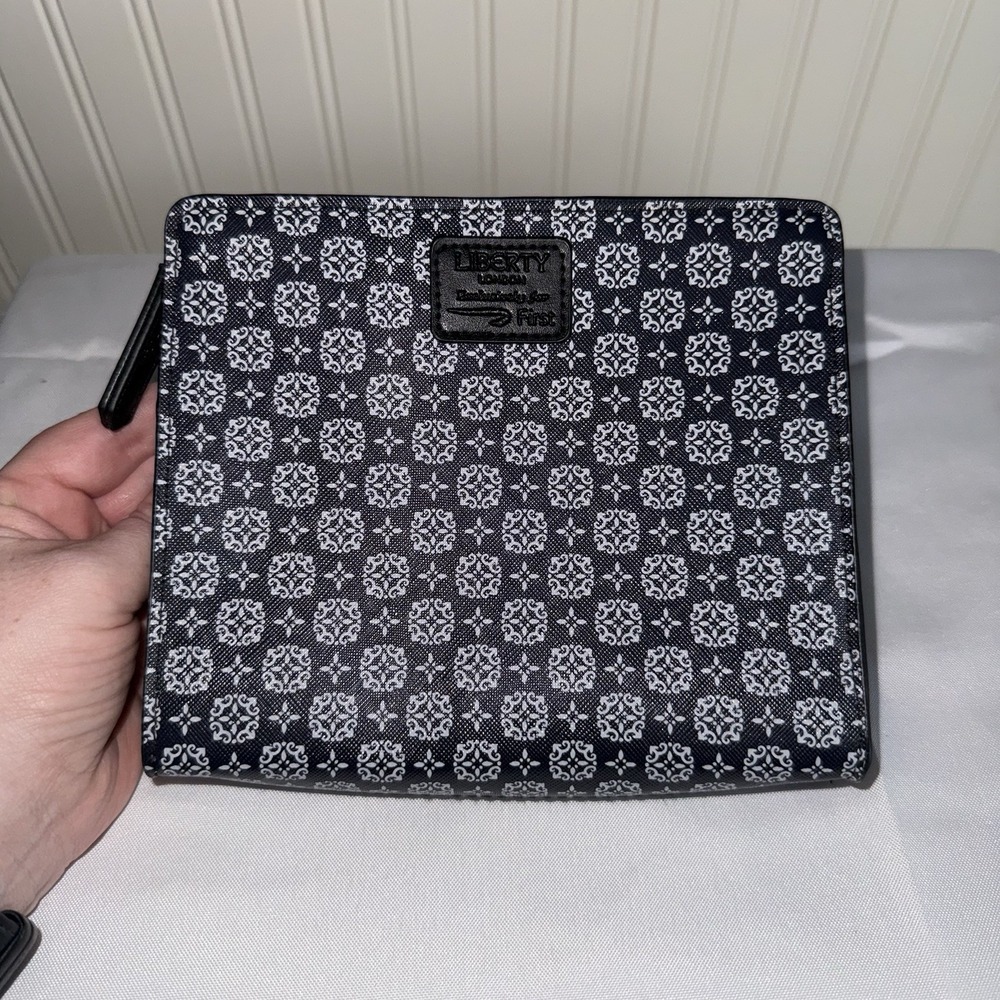 Liberty of London for British Airways Toiletry Makeup Bag Pouch Black White